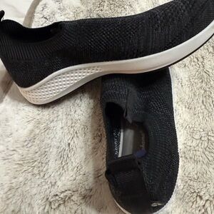 Tommy Bahama Black Slip-On Sneakers with Knitted Upper